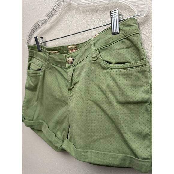 MudoFTS 64 Comfortable Green Shorts with Print and Pockets Size Medium - Picture 3 of 12
